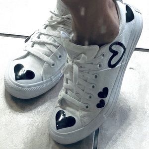 Converse ‘HEART’ Chuck Taylor All Stars